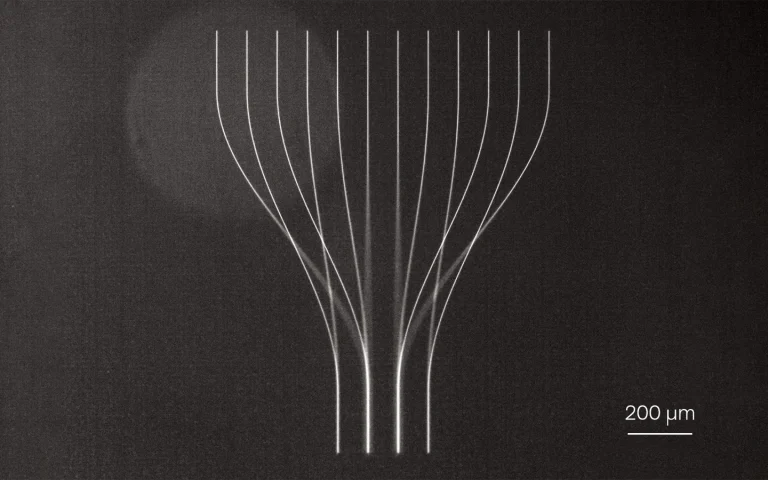 3D waveguides fabricated in fused silica glass.